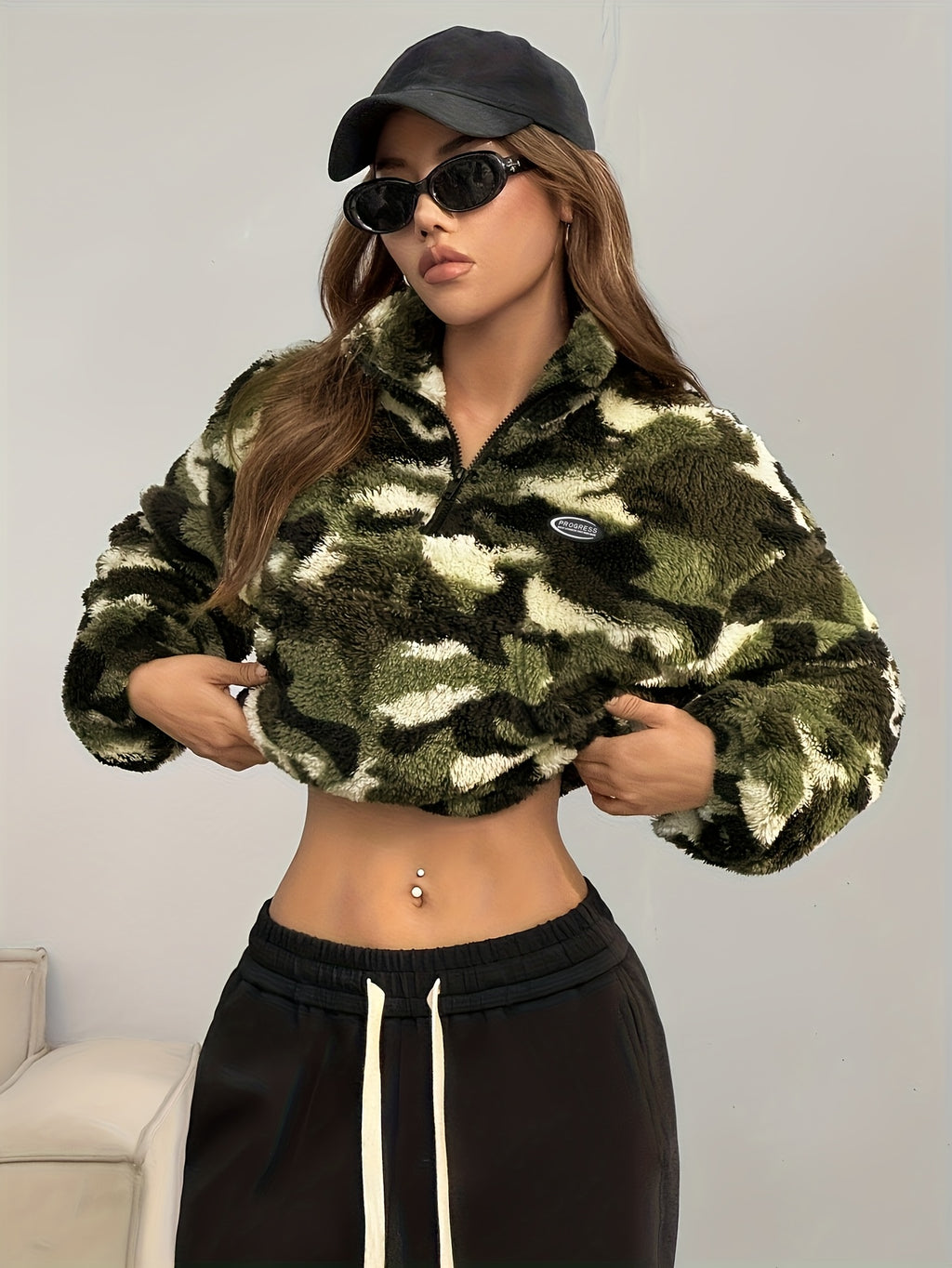 New Women'S Autumn And Winter Fleece Jacket with a Small Stand-Up Collar And Half-Open Placket, Featuring a Vintage Camouflage Print That Is Stylish And Versatile, Suitable for Various Styles. It Is Plush, Warm, Comfortable