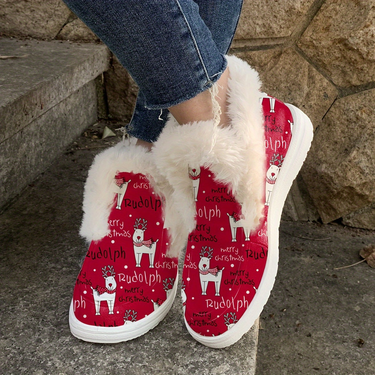 Christmas Autumn/Winter New Red Faux Fur Boots for Men and Women, Classic Style with Christmas Snowflake and Reindeer Gift Print, Warm, Comfortable, Lightweight, Soft-Sole Slip-On Flat Casual Shoes