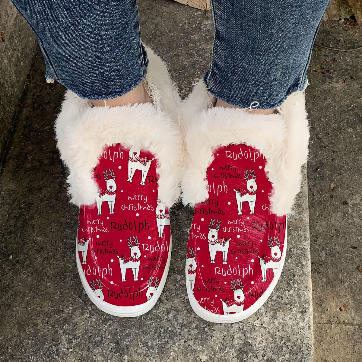 Christmas Autumn/Winter New Red Faux Fur Boots for Men and Women, Classic Style with Christmas Snowflake and Reindeer Gift Print, Warm, Comfortable, Lightweight, Soft-Sole Slip-On Flat Casual Shoes