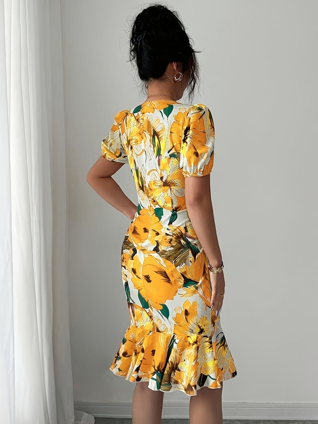 Elegant Square Neck Puff Sleeve Cinched Waist Ruffled Retro Vacation Floral Dress