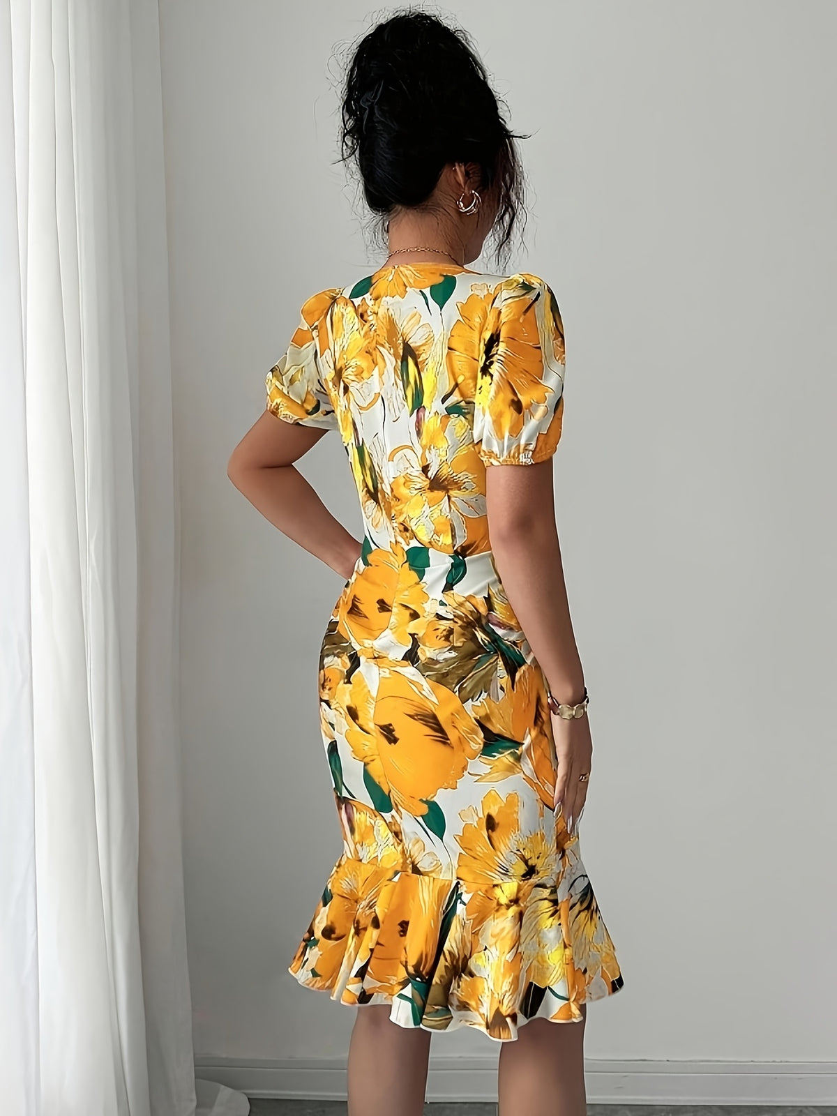 Elegant Square Neck Puff Sleeve Cinched Waist Ruffled Retro Vacation Floral Dress
